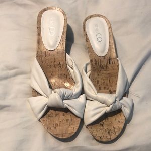 Nine & co white/cork board heeled sandal size 7.5